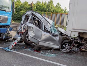 Unfallversicherung - Autounfall Unfallversicherung - Autounfall